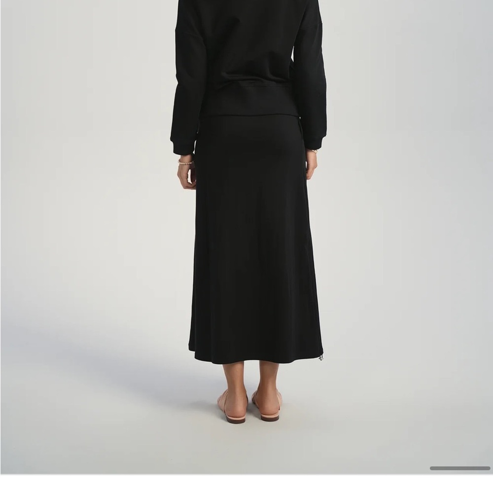 Chic Black Maxi Skirt for Women - Picture 5 of 5
